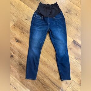 Women’s Gap Maternity Jeans